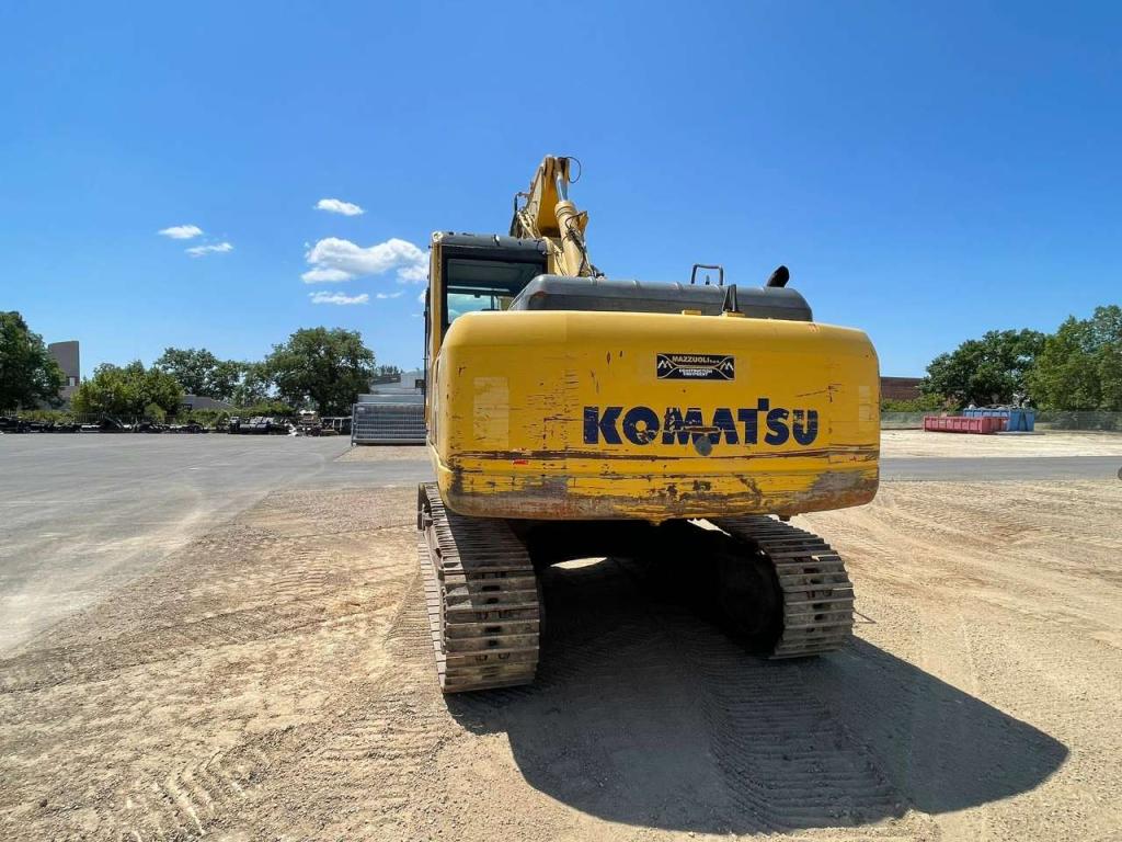 KOMATSU