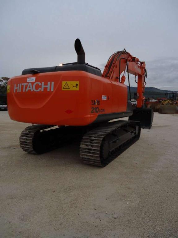 HITACHI