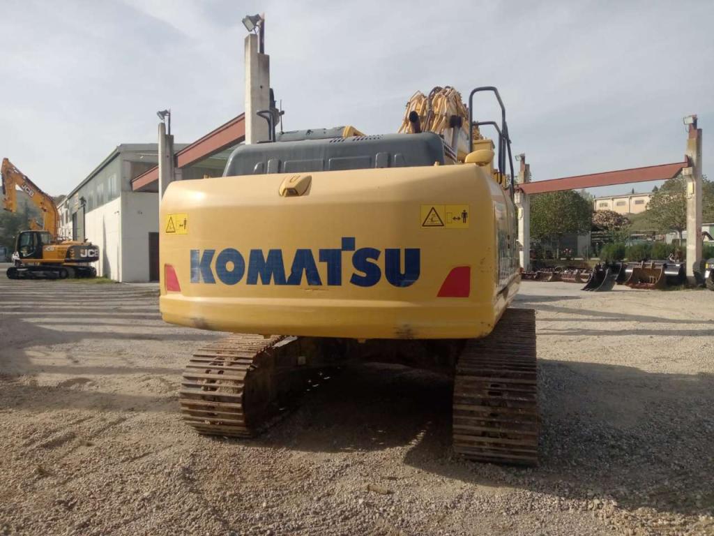 KOMATSU