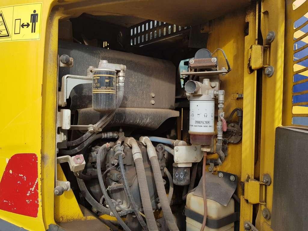 KOMATSU
