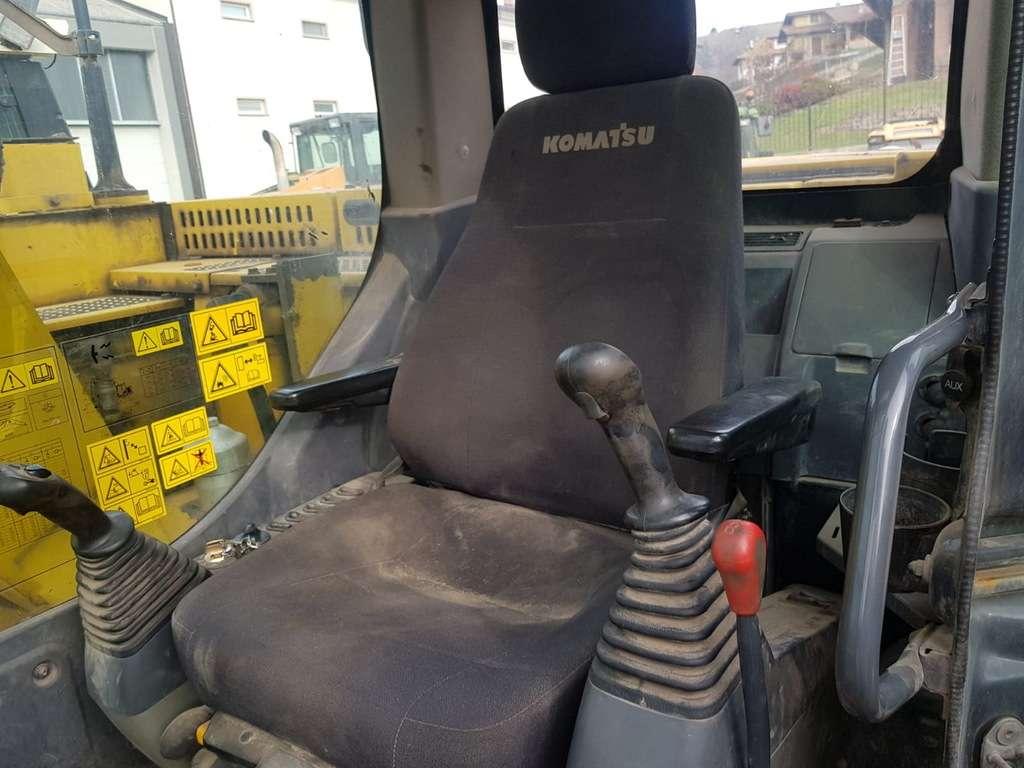 KOMATSU