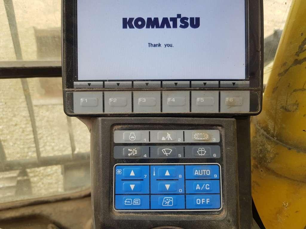 KOMATSU