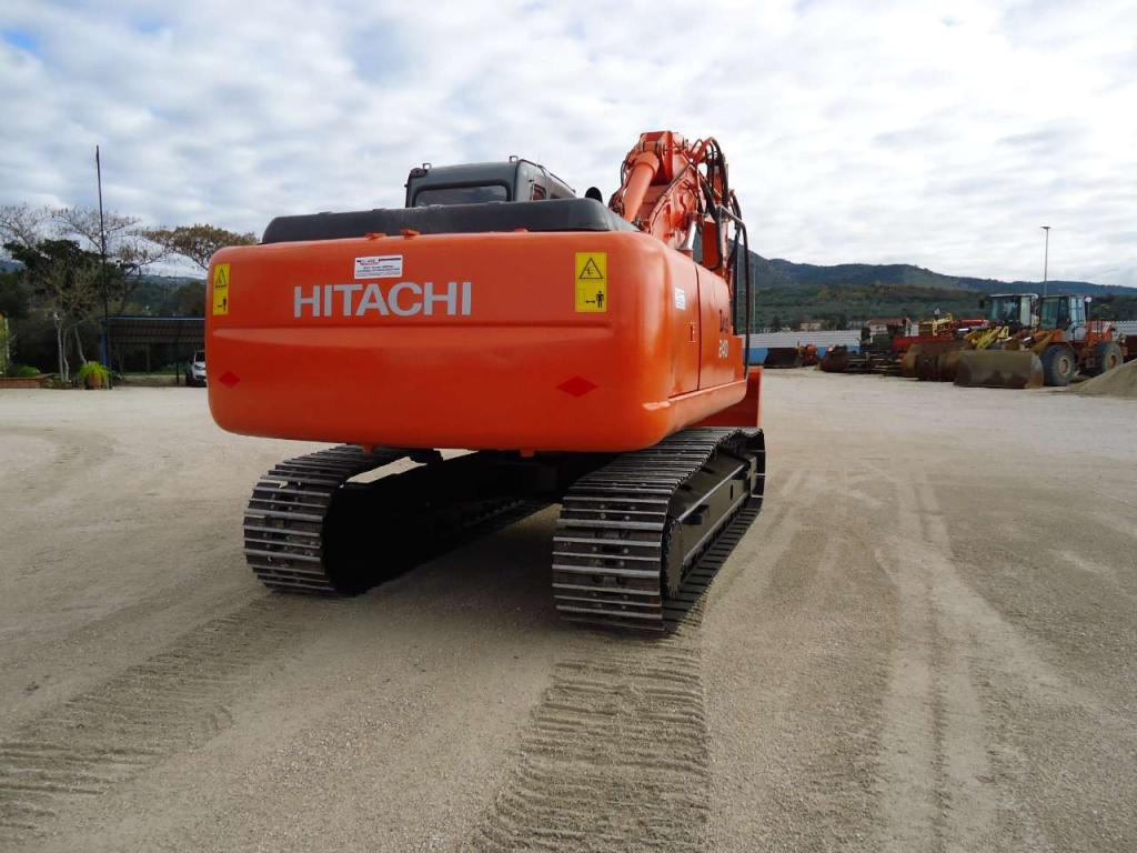 HITACHI