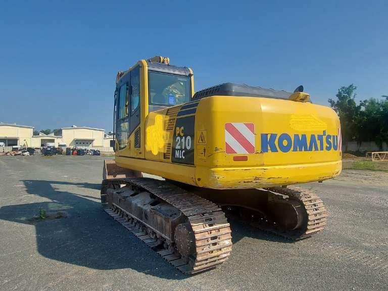 KOMATSU