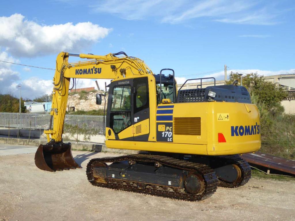 KOMATSU