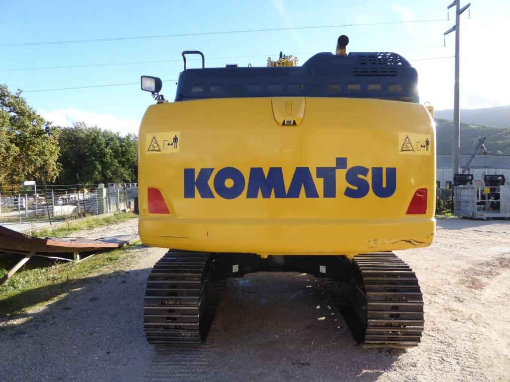 KOMATSU